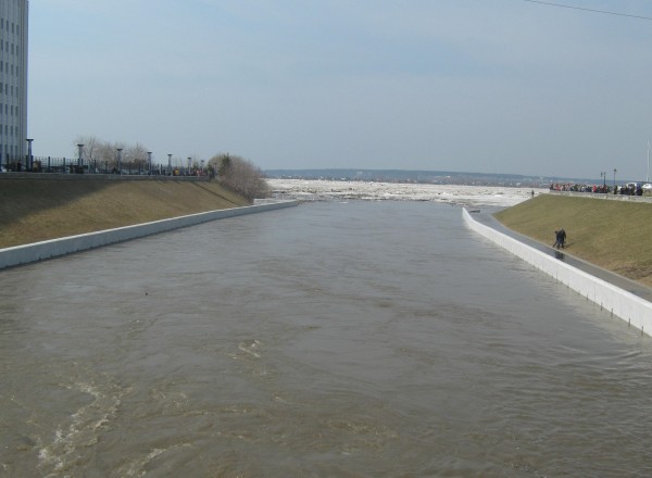 12:00 29.04.2010 Место впадения р. Ушайки в  р. Томь