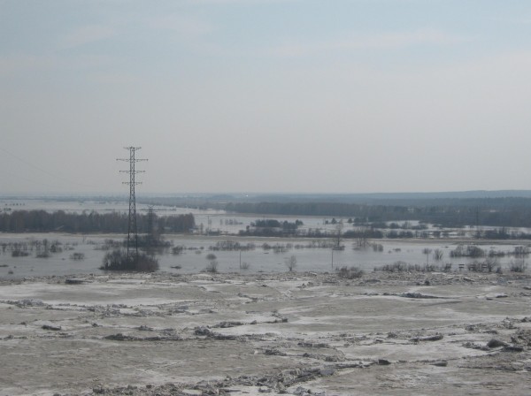 29.04.2010 р. Томь возле Лагерного сада (выезд из Томска)