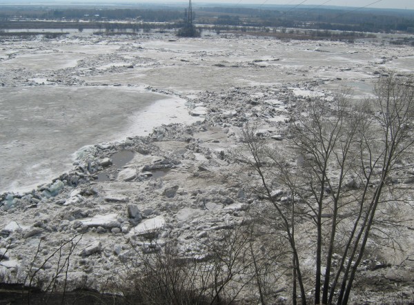 13:00 29.04.2010 р. Томь возле Лагерного сада (выезд из Томска)